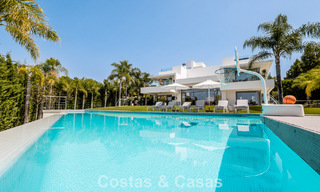 Move-in-ready, modern designer villa for sale within walking distance of the beach and amenities in Guadalmina Baja, Marbella 792351 