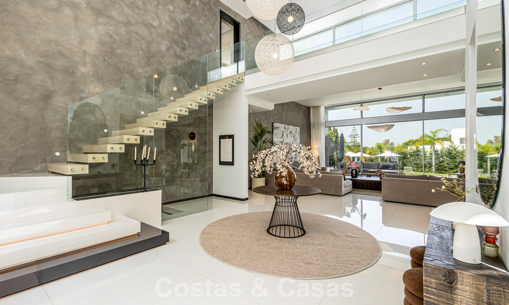 Move-in-ready, modern designer villa for sale within walking distance of the beach and amenities in Guadalmina Baja, Marbella 792361