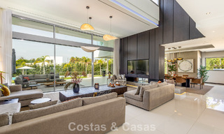 Move-in-ready, modern designer villa for sale within walking distance of the beach and amenities in Guadalmina Baja, Marbella 792365 