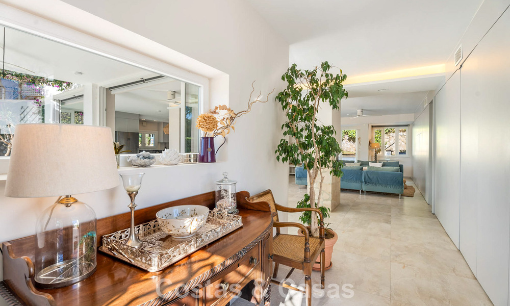 Beautifully renovated luxury villa with timeless Andalusian architecture for sale on the East side of Marbella 792425