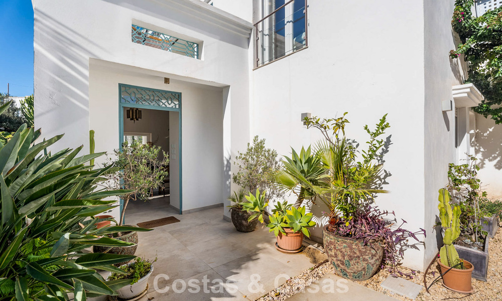 Beautifully renovated luxury villa with timeless Andalusian architecture for sale on the East side of Marbella 792426