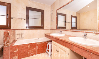 Spacious apartment for sale with 4 bedrooms in a beachside complex on the New Golden Mile between Marbella and Estepona 792476 