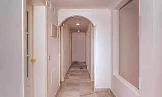 Spacious apartment for sale with 4 bedrooms in a beachside complex on the New Golden Mile between Marbella and Estepona 792484 