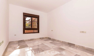 Spacious apartment for sale with 4 bedrooms in a beachside complex on the New Golden Mile between Marbella and Estepona 792485 