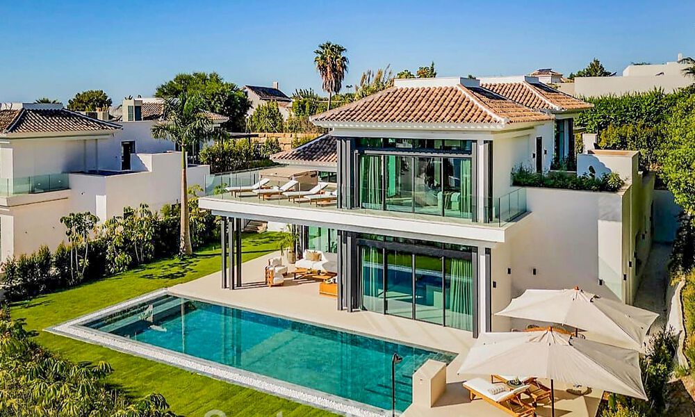 4 ultramodern boutique villas for sale on Marbella’s Golden Mile, ready to move in. 792465