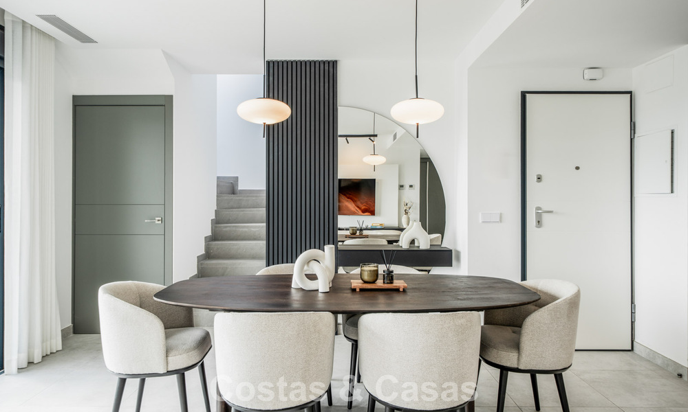 Brand-new modern penthouse with spacious solarium for sale in a gated complex in Benahavís - Marbella 792559