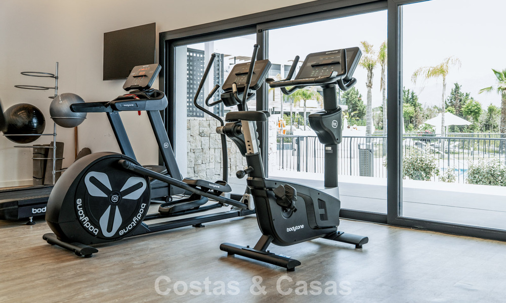 Brand-new modern penthouse with spacious solarium for sale in a gated complex in Benahavís - Marbella 792564