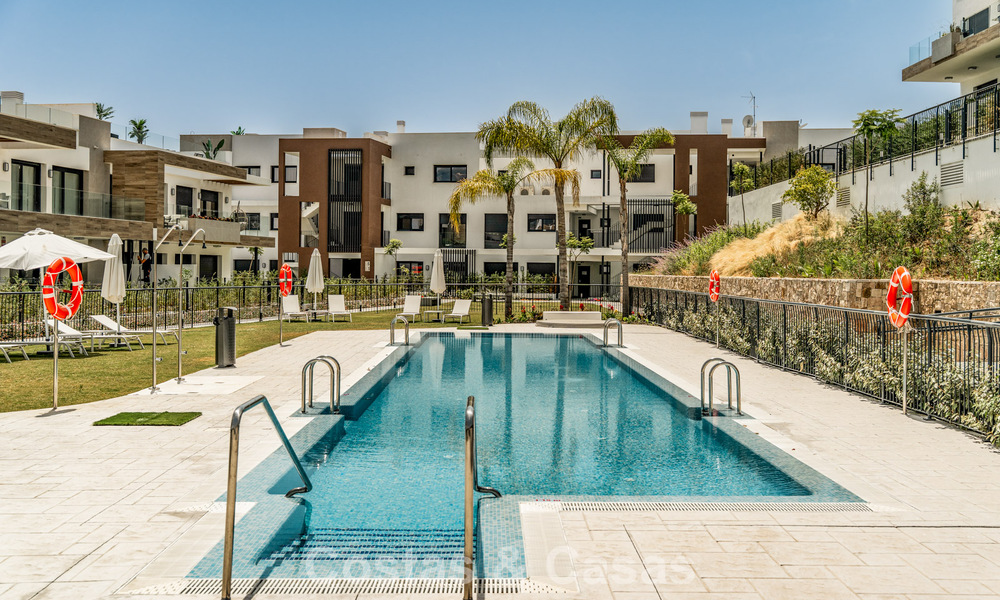 Brand-new modern penthouse with spacious solarium for sale in a gated complex in Benahavís - Marbella 792572