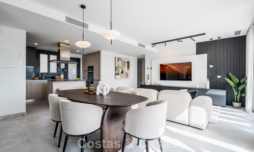 Brand-new modern penthouse with spacious solarium for sale in a gated complex in Benahavís - Marbella 792573