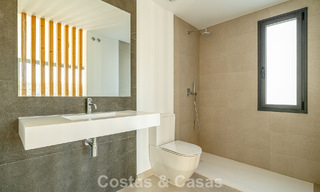 Move-in-ready, brand-new contemporary townhouse for sale on the New Golden Mile between Marbella and Estepona 792600 