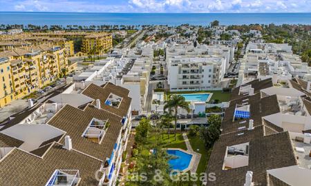 Very spacious duplex penthouse for sale just steps away from all amenities in the centre of San Pedro, Marbella 792701