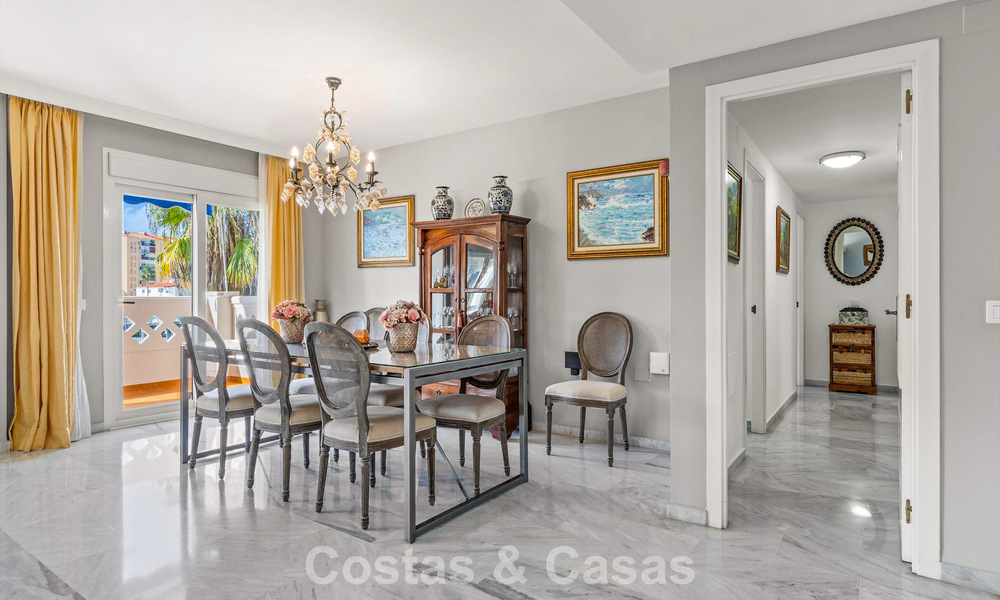 Very spacious duplex penthouse for sale just steps away from all amenities in the centre of San Pedro, Marbella 792706