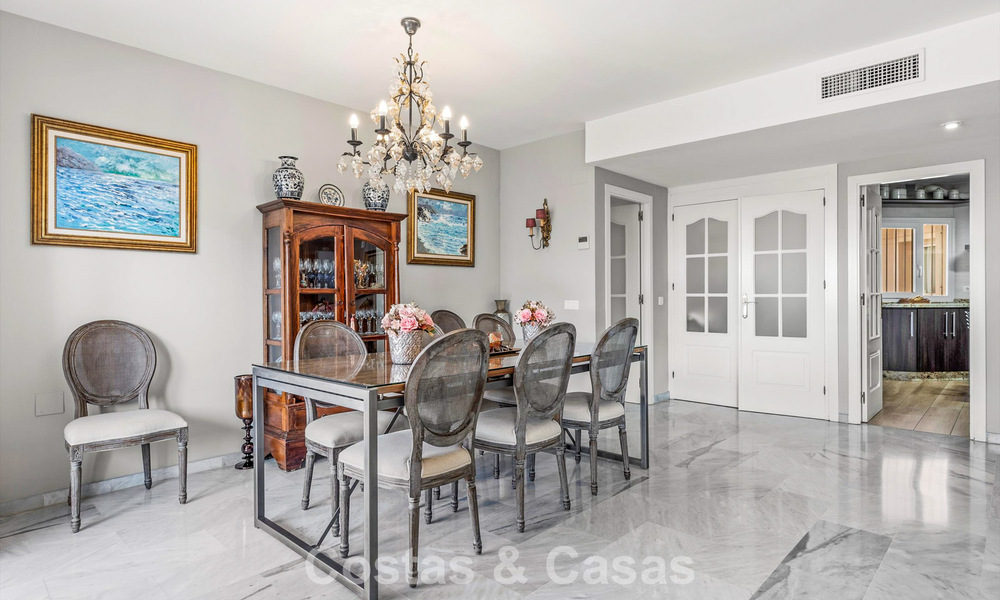 Very spacious duplex penthouse for sale just steps away from all amenities in the centre of San Pedro, Marbella 792707