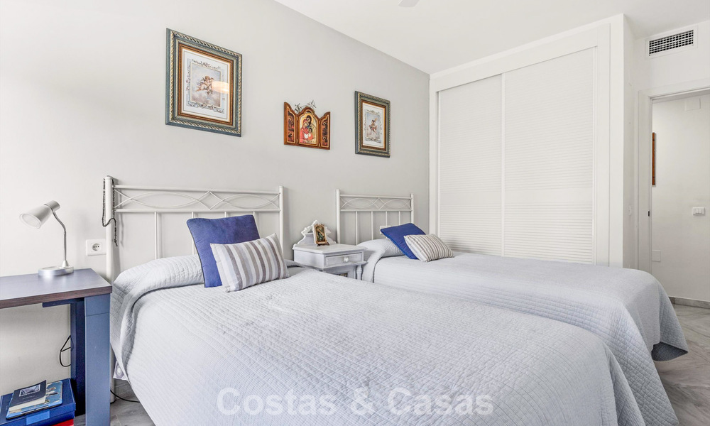 Very spacious duplex penthouse for sale just steps away from all amenities in the centre of San Pedro, Marbella 792716