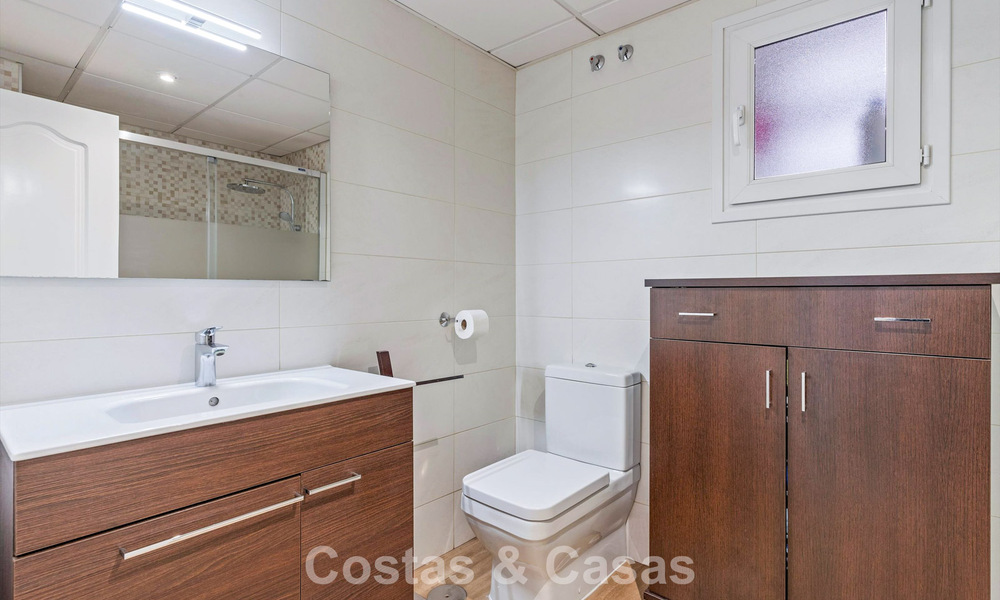 Very spacious duplex penthouse for sale just steps away from all amenities in the centre of San Pedro, Marbella 792719