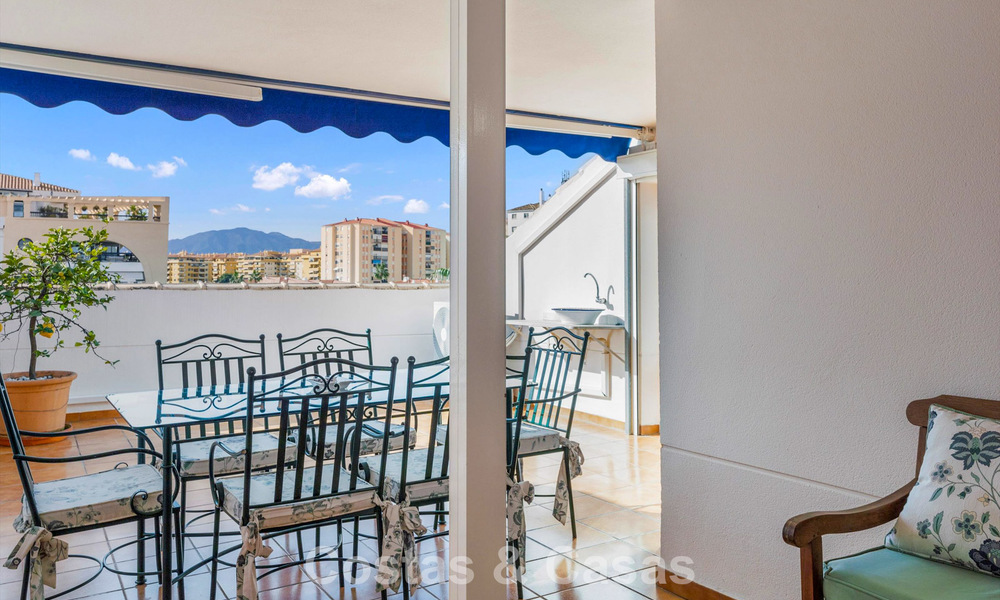 Very spacious duplex penthouse for sale just steps away from all amenities in the centre of San Pedro, Marbella 792731