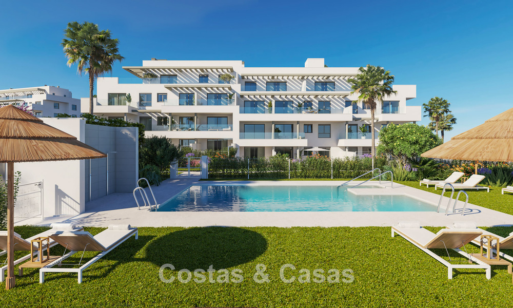 Modern new-build apartments for sale within walking distance of the beach in Mijas Costa, Costa del Sol 792695