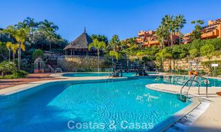 Stunning ground floor apartment with 4 bedrooms for sale in Nueva Andalucía, Marbella 792949 