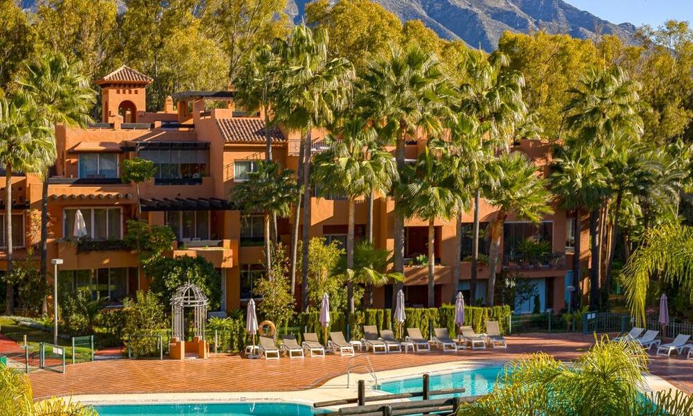 Stunning ground floor apartment with 4 bedrooms for sale in Nueva Andalucía, Marbella 792952