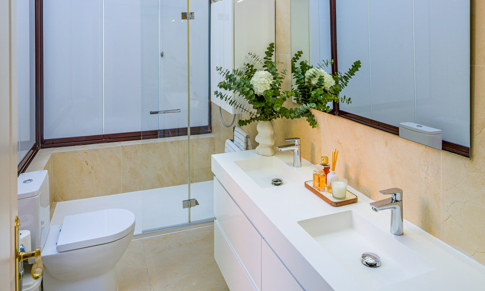 Stunning ground floor apartment with 4 bedrooms for sale in Nueva Andalucía, Marbella 792960