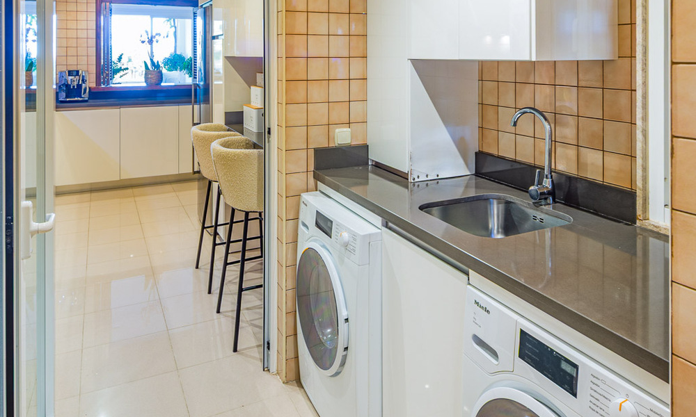 Stunning ground floor apartment with 4 bedrooms for sale in Nueva Andalucía, Marbella 792966