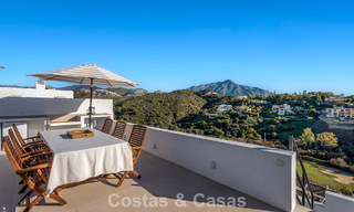 Beautifully renovated penthouse with spacious rooftop terrace for sale in La Quinta Golf Resort, Benahavís - Marbella 792989 