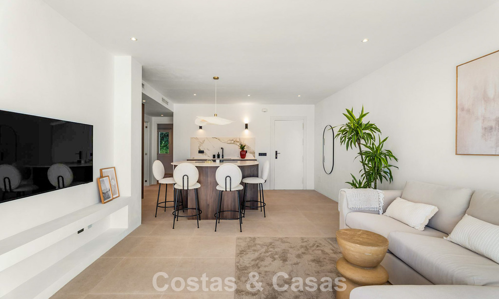 Beautifully renovated penthouse with spacious rooftop terrace for sale in La Quinta Golf Resort, Benahavís - Marbella 792996