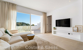 Beautifully renovated penthouse with spacious rooftop terrace for sale in La Quinta Golf Resort, Benahavís - Marbella 792999 