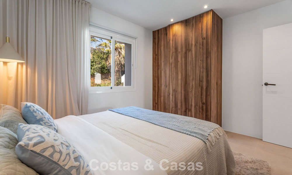 Beautifully renovated penthouse with spacious rooftop terrace for sale in La Quinta Golf Resort, Benahavís - Marbella 793002