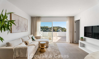 Beautifully renovated penthouse with spacious rooftop terrace for sale in La Quinta Golf Resort, Benahavís - Marbella 793004 