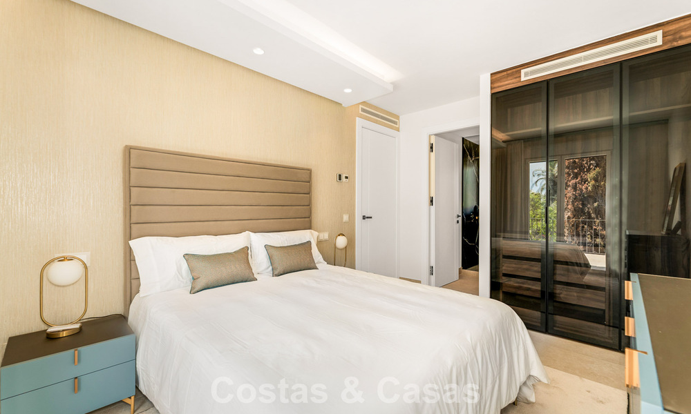 Spacious, contemporary renovated townhouse for sale in a frontline beach complex between Marbella and Estepona 793073