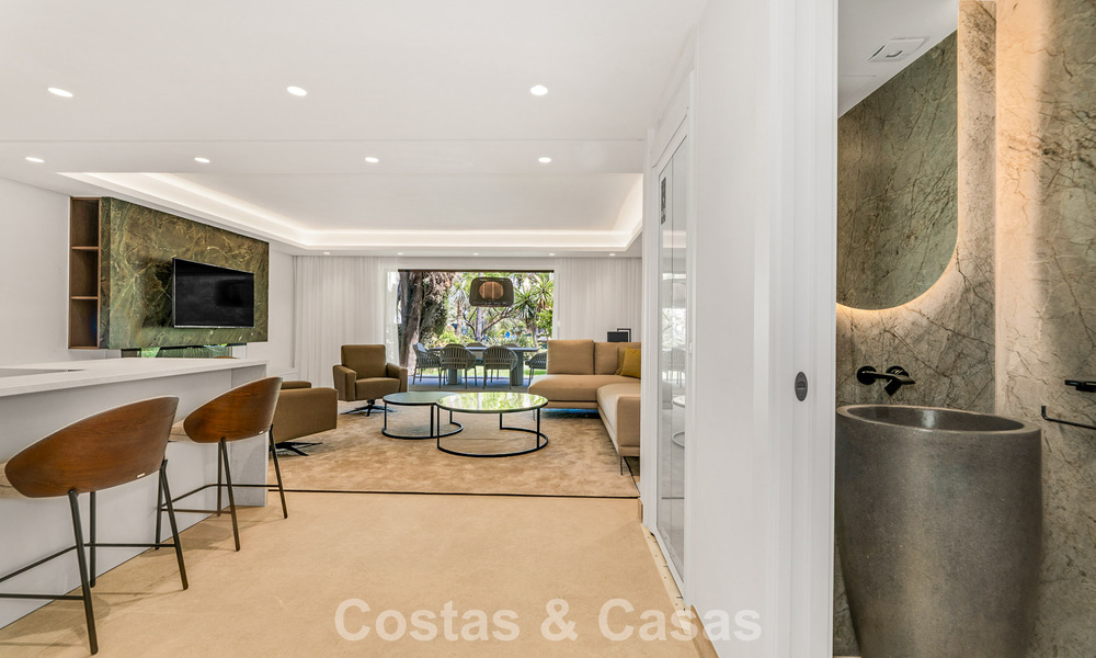 Spacious, contemporary renovated townhouse for sale in a frontline beach complex between Marbella and Estepona 793081