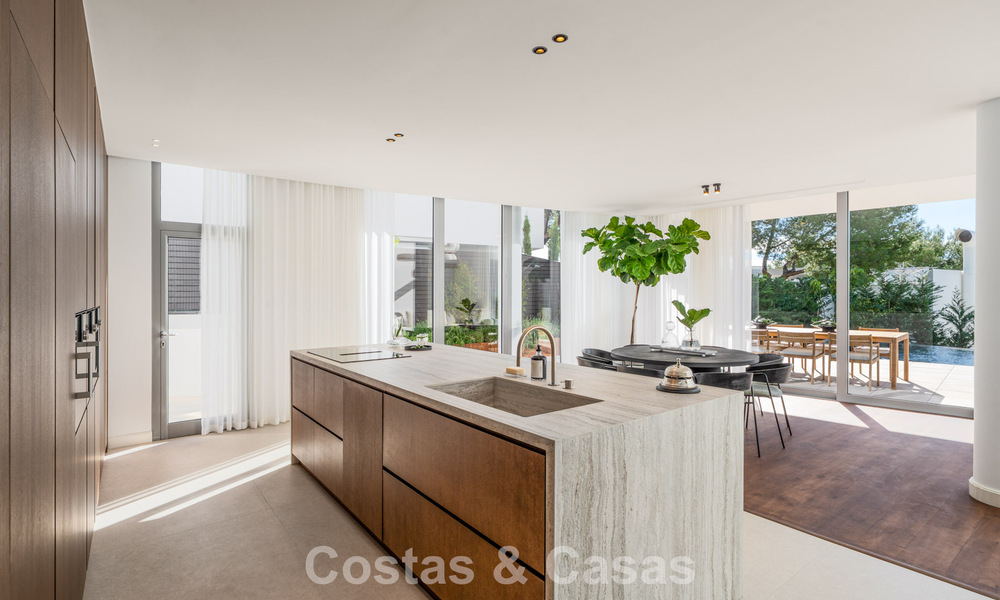 Modern semi-detached villa for sale with sublime sea views in a gated community in Sierra Blanca, Marbella’s Golden Mile 793039