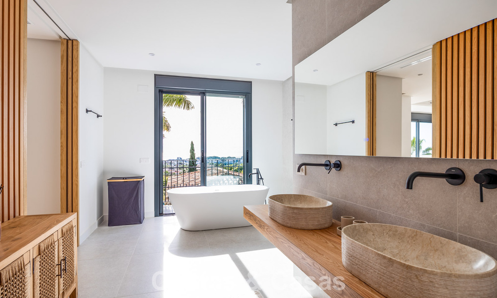 Move-in ready, contemporary Mediterranean villa with uninterrupted panoramic sea views for sale in Benahavís - Marbella 793411