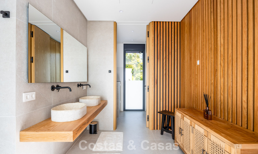 Move-in ready, contemporary Mediterranean villa with uninterrupted panoramic sea views for sale in Benahavís - Marbella 793412