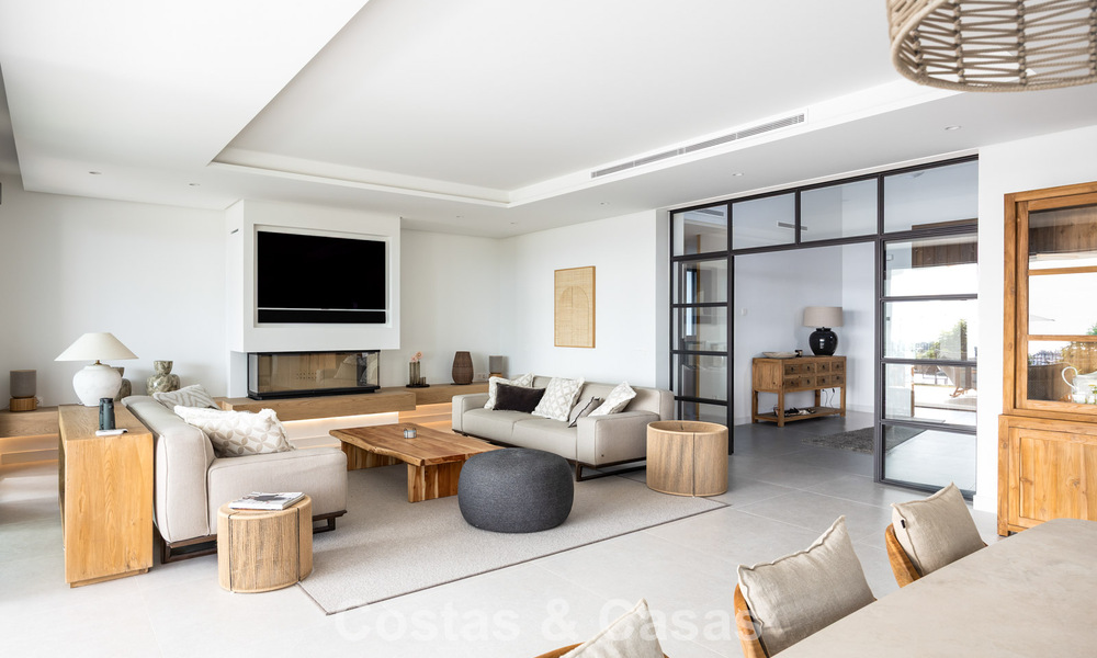 Move-in ready, contemporary Mediterranean villa with uninterrupted panoramic sea views for sale in Benahavís - Marbella 793440