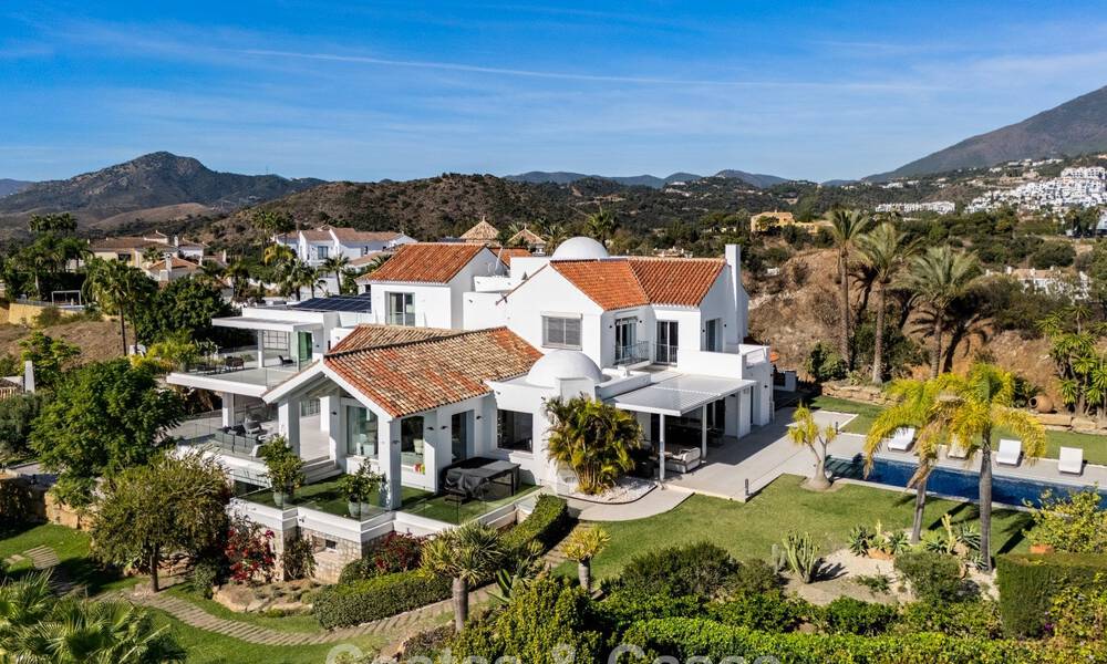 Exclusive villa with separate guest house for sale in a gated community in the hills of Marbella - Benahavís 793491