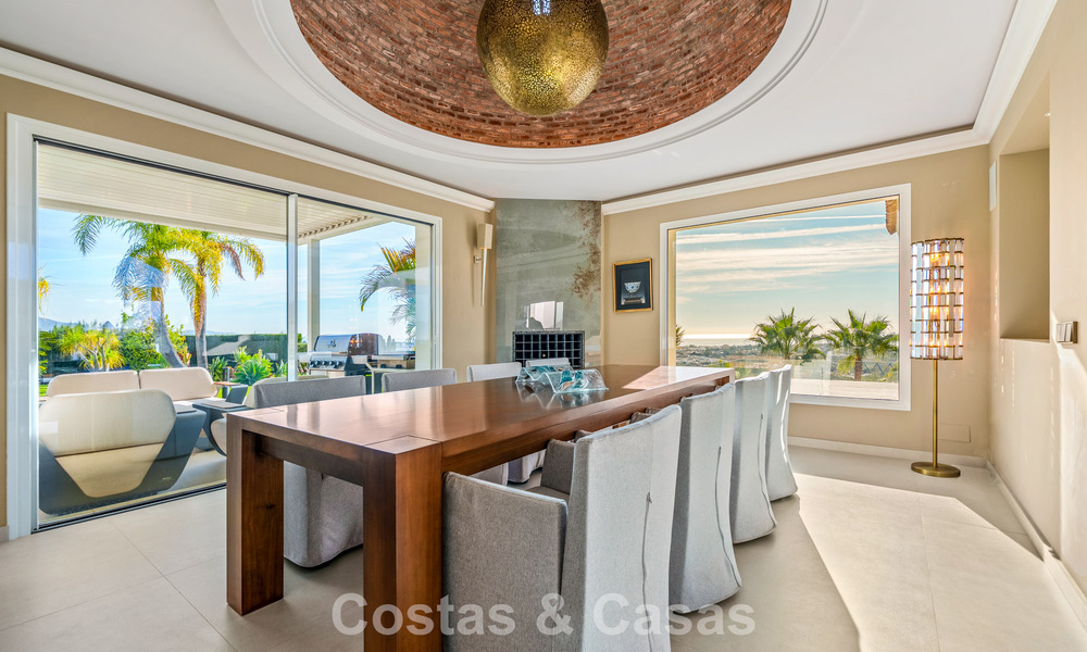 Exclusive villa with separate guest house for sale in a gated community in the hills of Marbella - Benahavís 793499