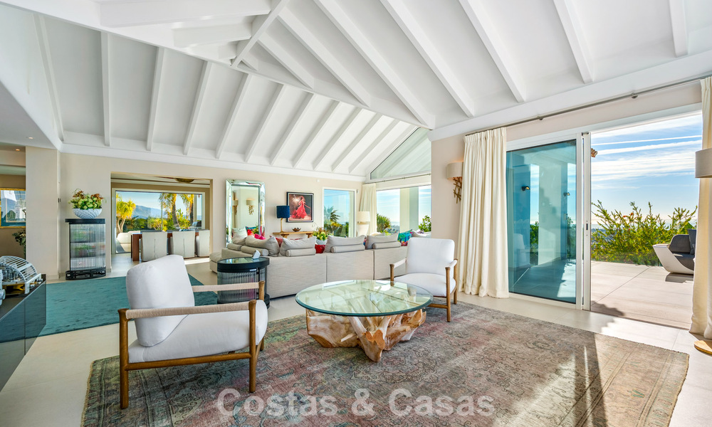 Exclusive villa with separate guest house for sale in a gated community in the hills of Marbella - Benahavís 793503