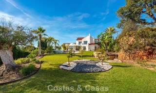 Exclusive villa with separate guest house for sale in a gated community in the hills of Marbella - Benahavís 793511 