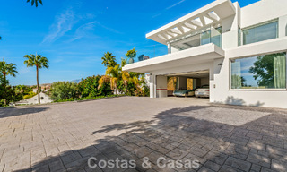 Exclusive villa with separate guest house for sale in a gated community in the hills of Marbella - Benahavís 793518 