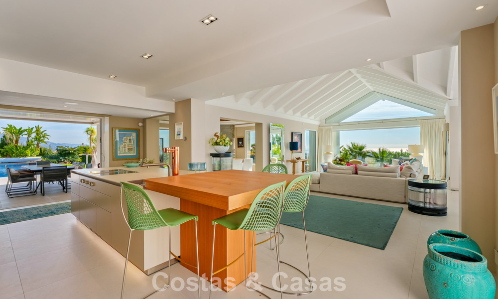 Exclusive villa with separate guest house for sale in a gated community in the hills of Marbella - Benahavís 793528