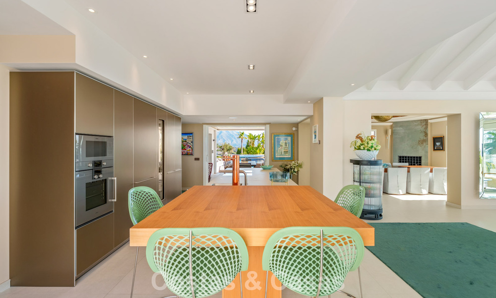 Exclusive villa with separate guest house for sale in a gated community in the hills of Marbella - Benahavís 793529