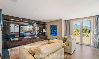 Exclusive villa with separate guest house for sale in a gated community in the hills of Marbella - Benahavís 793531 