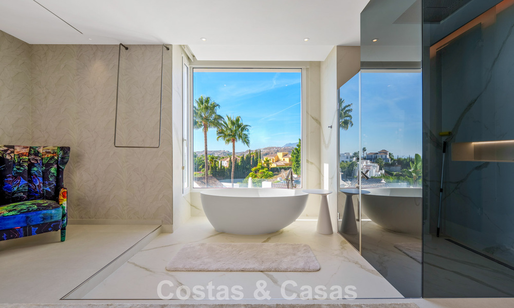 Exclusive villa with separate guest house for sale in a gated community in the hills of Marbella - Benahavís 793544