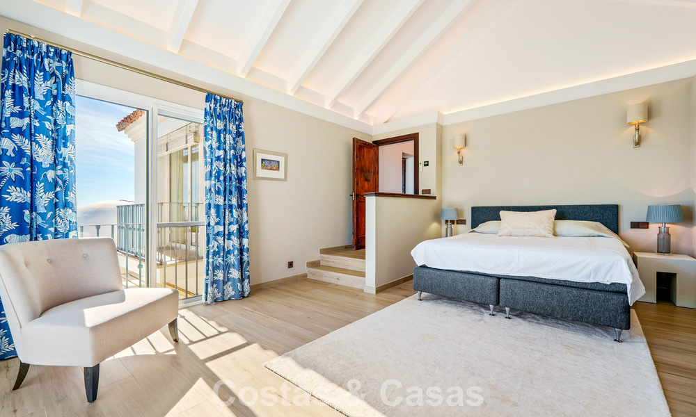 Exclusive villa with separate guest house for sale in a gated community in the hills of Marbella - Benahavís 793551