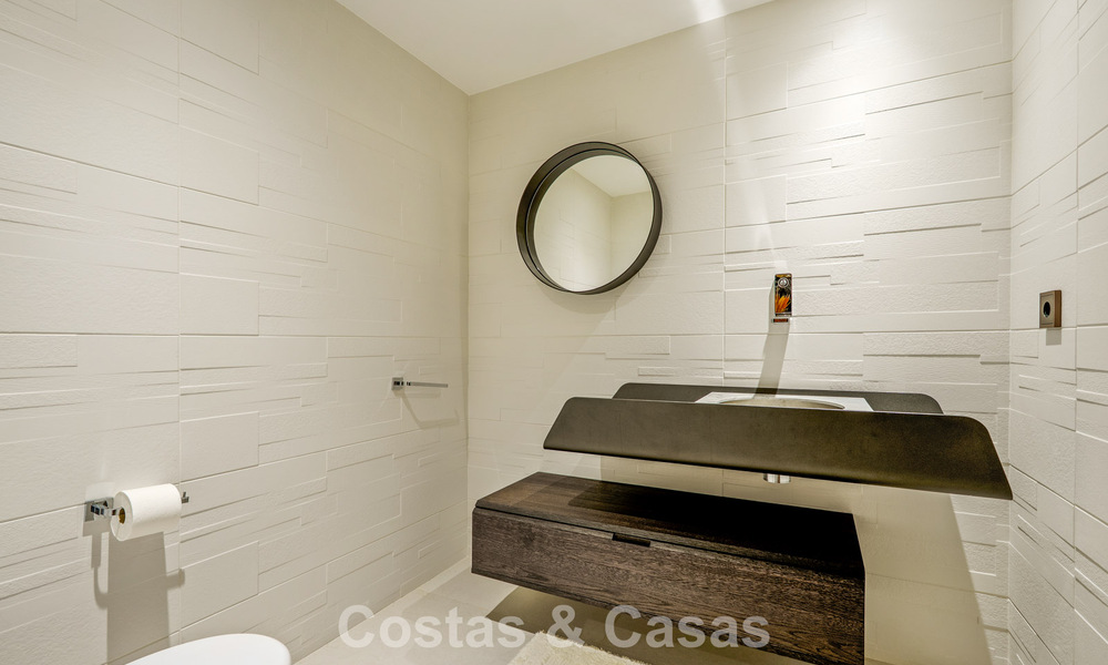 Exclusive villa with separate guest house for sale in a gated community in the hills of Marbella - Benahavís 793557