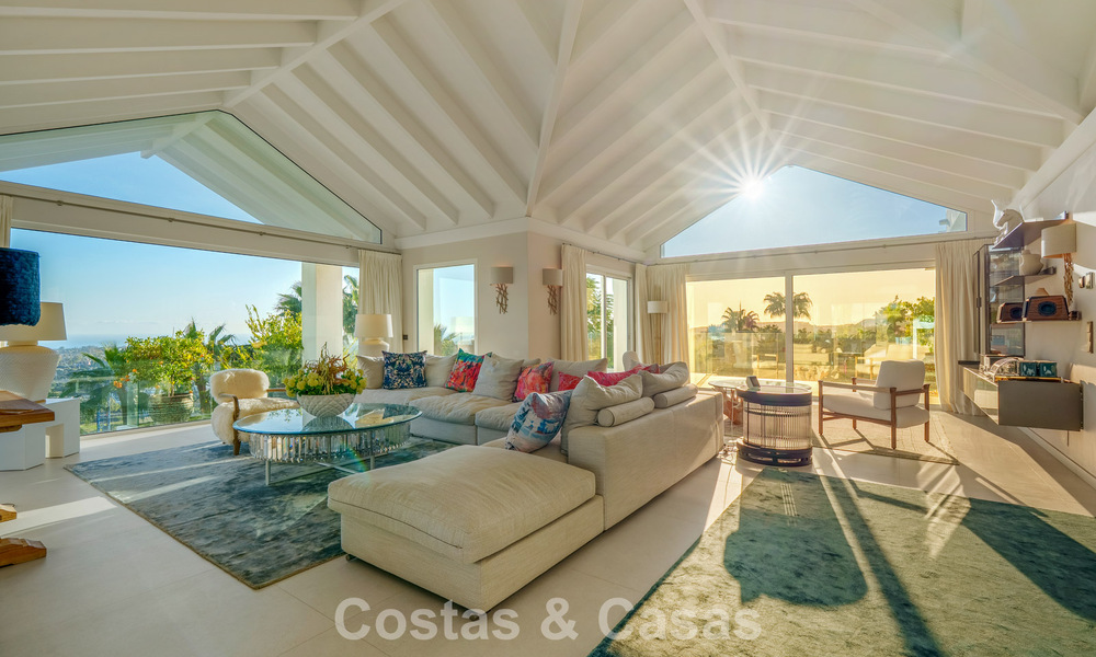 Exclusive villa with separate guest house for sale in a gated community in the hills of Marbella - Benahavís 793567