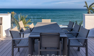 Move-in-ready modern, beachfront luxury house for sale with frontal sea views, within walking distance of Estepona’s town centre 793214 