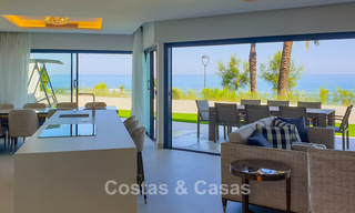 Move-in-ready modern, beachfront luxury house for sale with frontal sea views, within walking distance of Estepona’s town centre 793215 